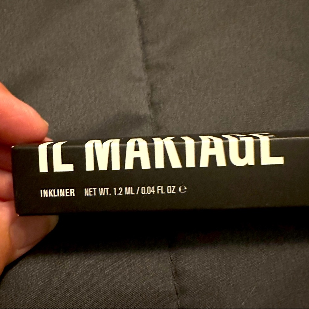 IL MAKIAGE black ink liner